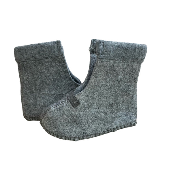 L.L.Bean Navy Winter Boots with Extra Inserts - Size 7