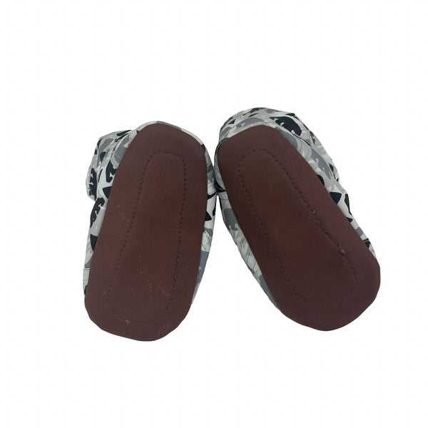 Jan & Jul Gray Bear Print Faux-Fur Lined Soft-Sole Winter Booties - 12-18 Mo