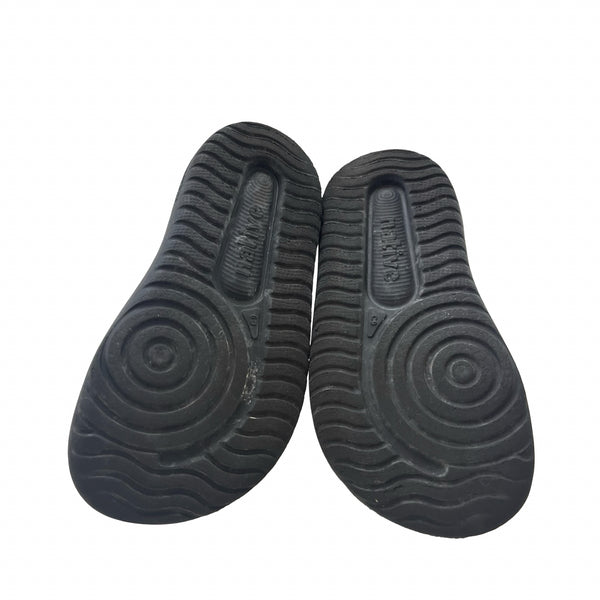 Native Black & Gray Sandals - Size C9