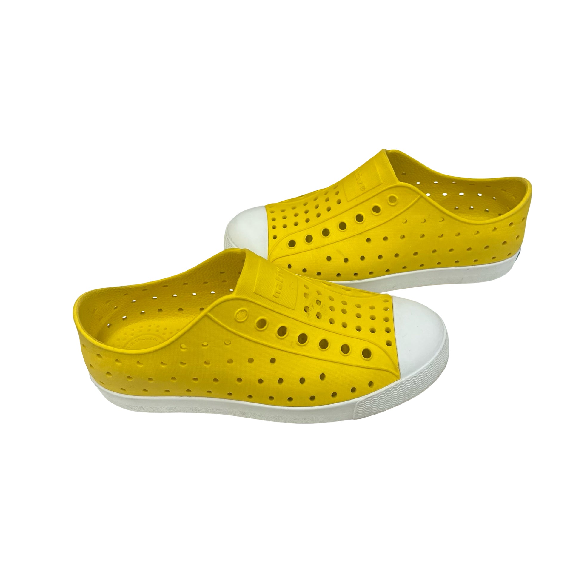Native Jefferson Yellow Shoes - Size J1 Big Kid