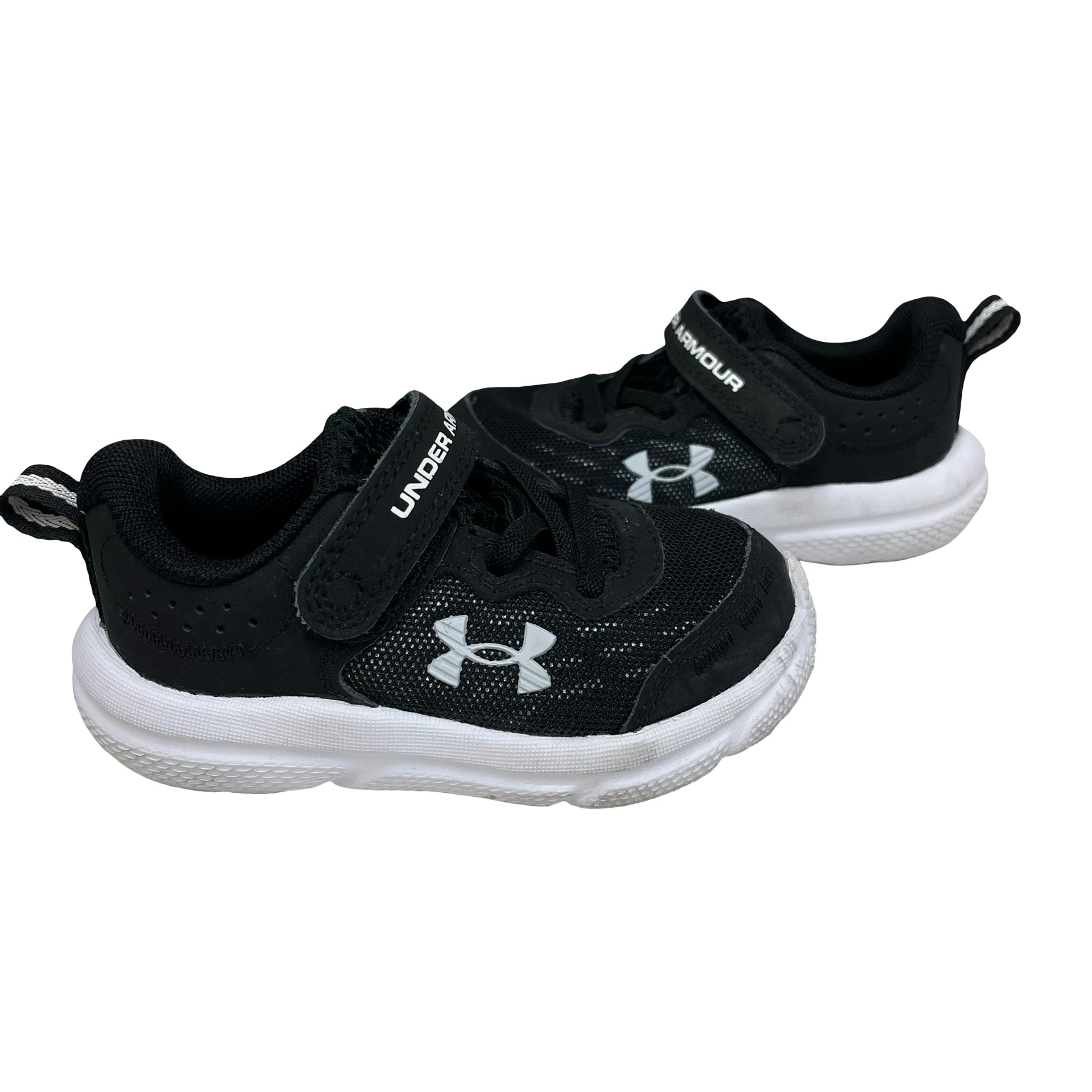 Under Armour Black Sneakers - Size 6K