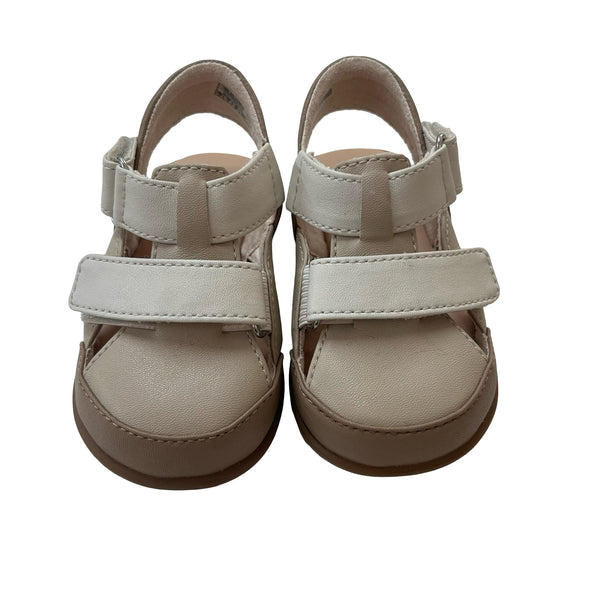 UGG Rowan Ivory & Tan Leather Closed-Toe Sandals - Size 6