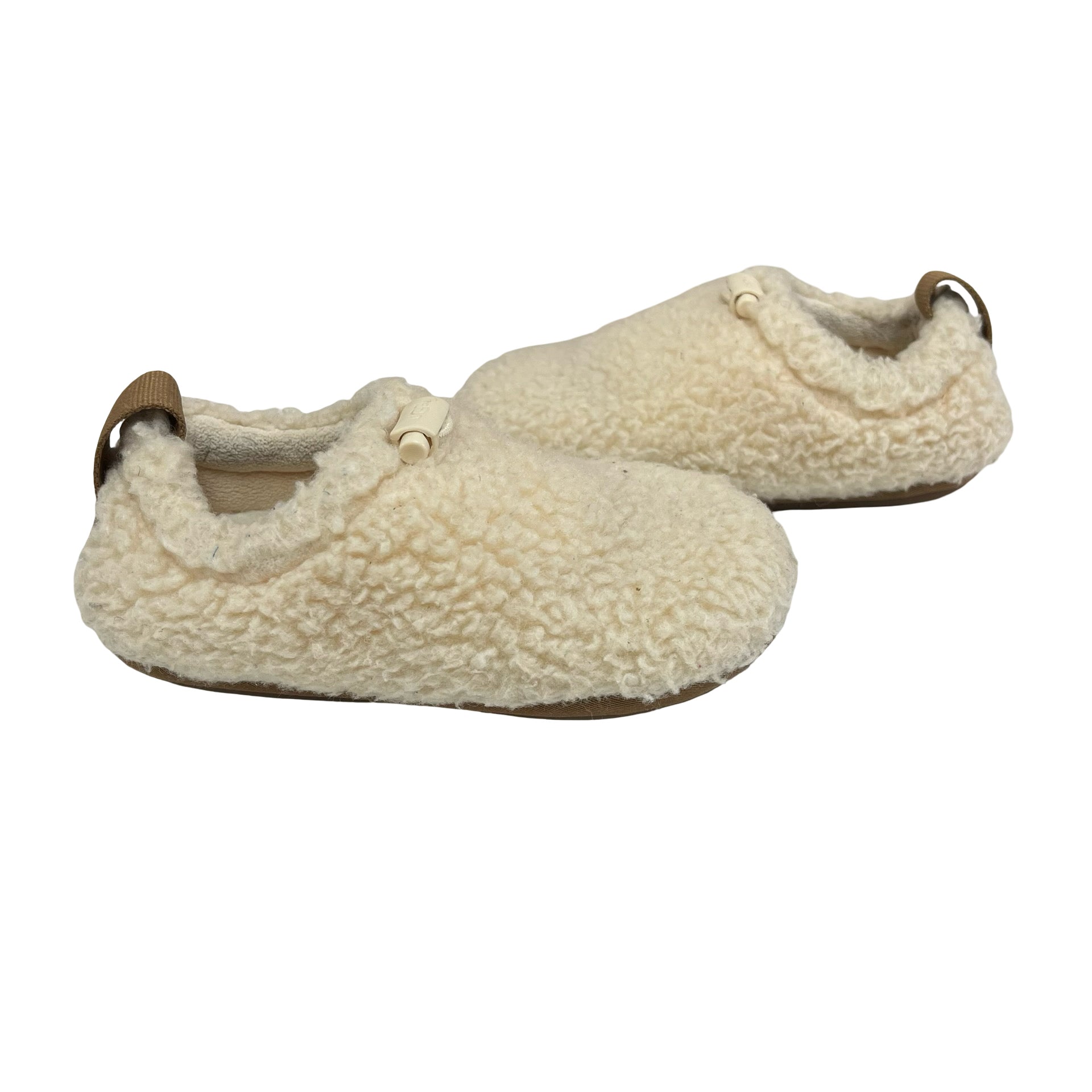 UGG Ivory Sherpa Slippers - Size 7 Estimated