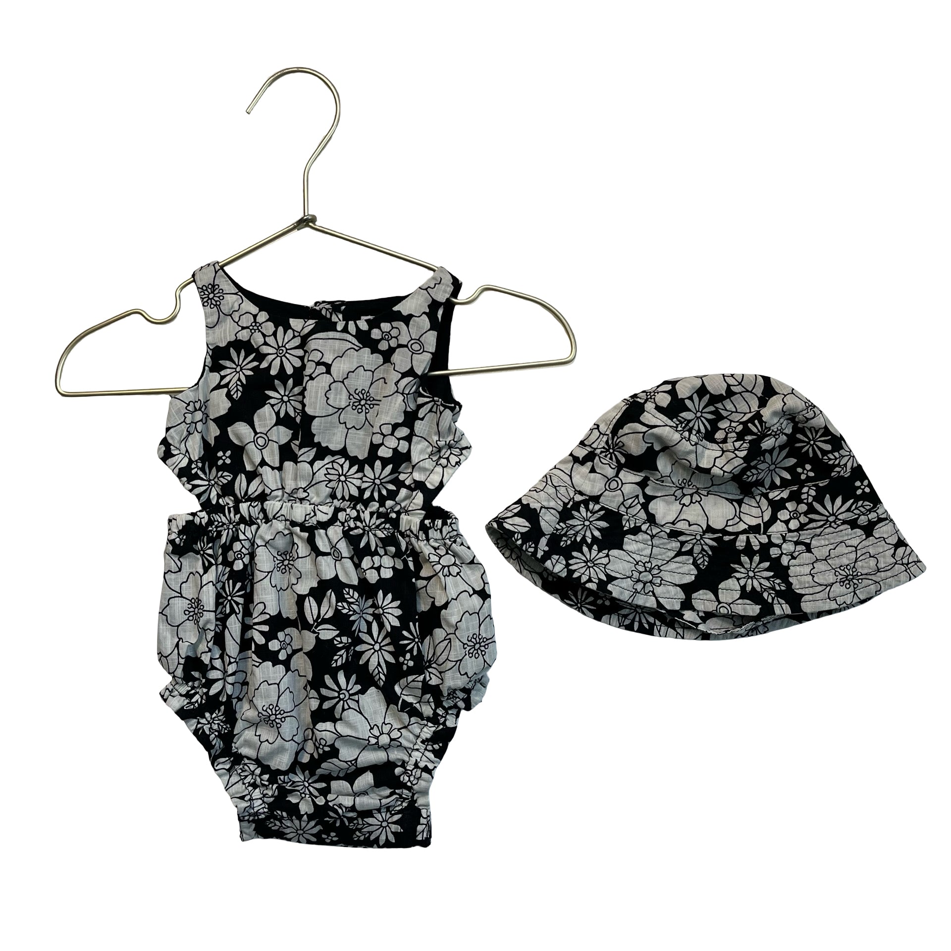Baby Gap Black & White Floral Bubble Romper & Hat Set - Size 0-3 Mo