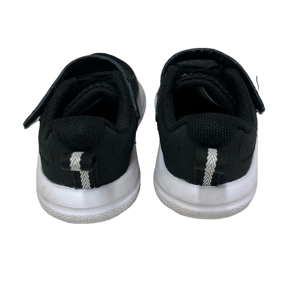 Under Armour Black Sneakers - Size 6K