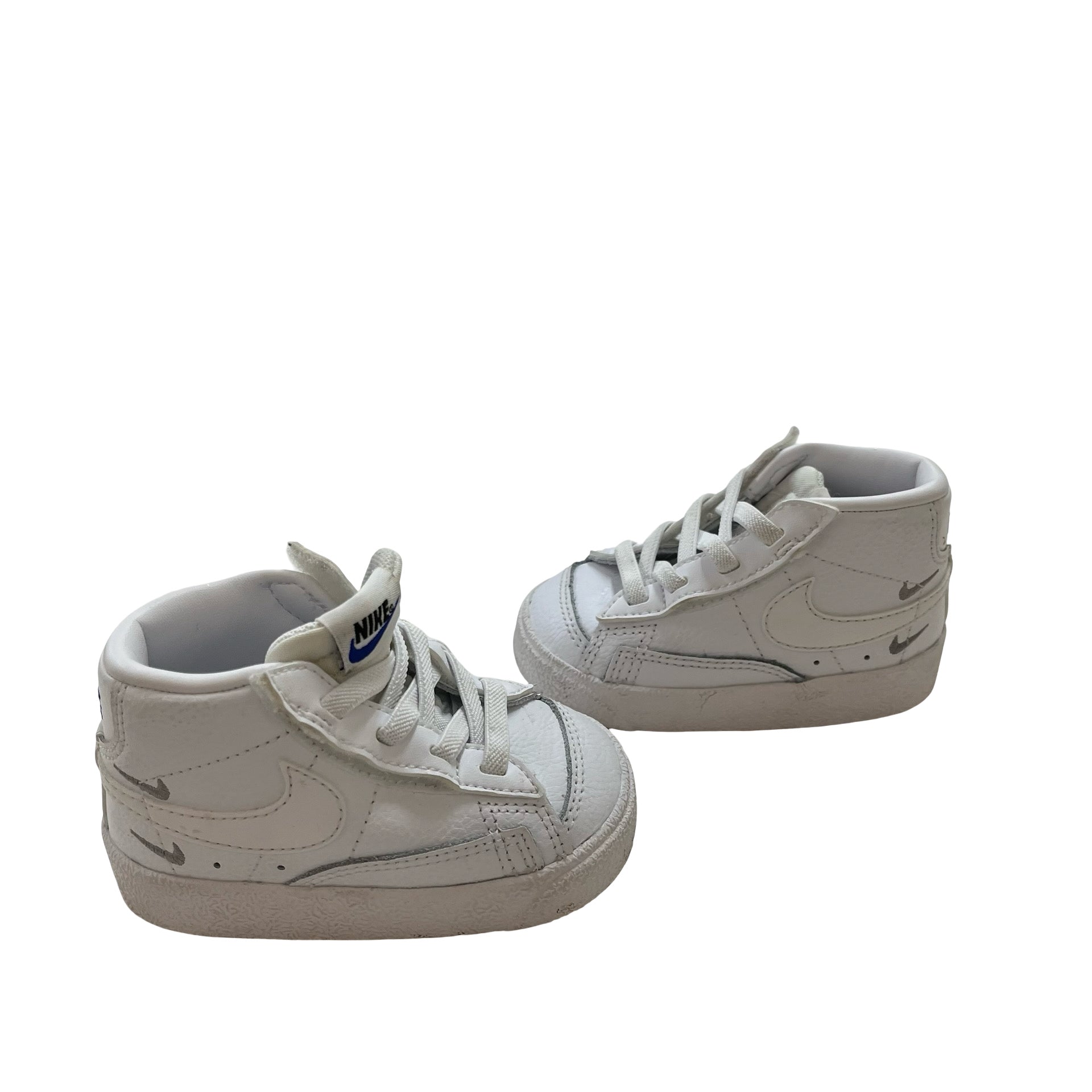 Nike Blazer Mid '77 SE White Sneakers - Size 4C