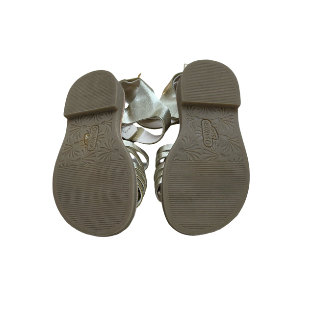 OshKoshGold Sandals - Size 6