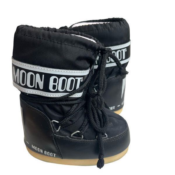 Moon Boots  Black Winter Boots - Size 7-9.5