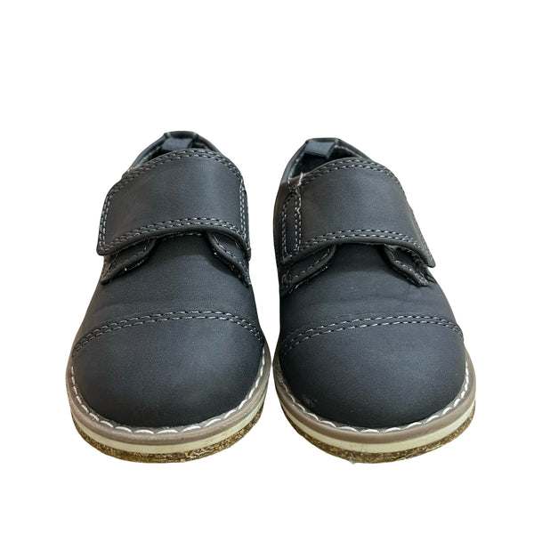 Cat & Jack Gray Velcro Shoes - Size 6