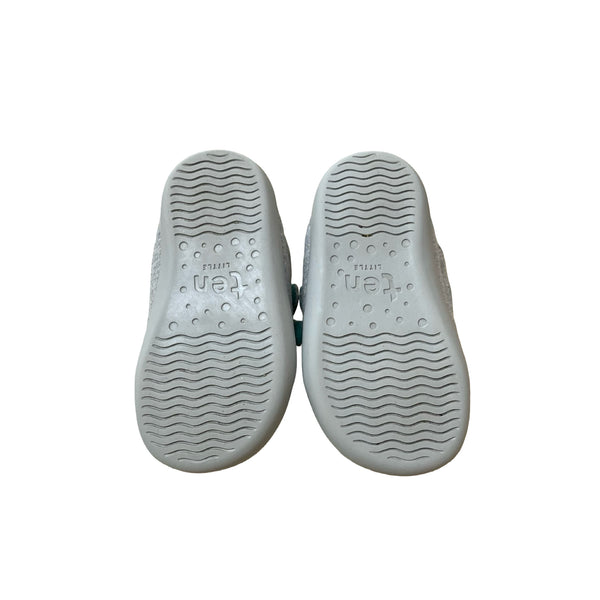 Ten Little 'Heather Gray First Walkers' Shoes in Box - Size 4.5
