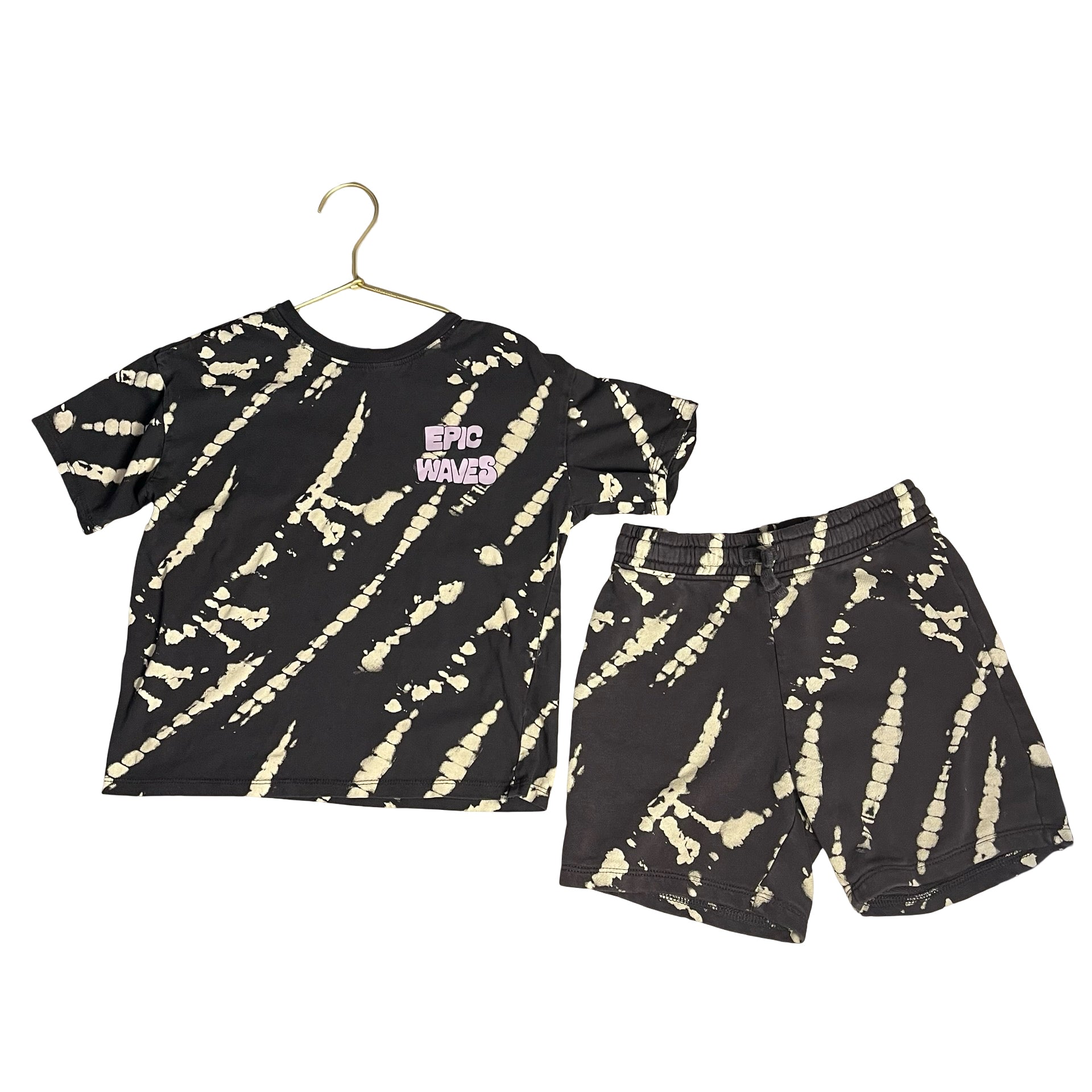 H&M Dark Gray & Tan Tie-Dye Shorts & 'Epic Waves' Tee Set - Size 6