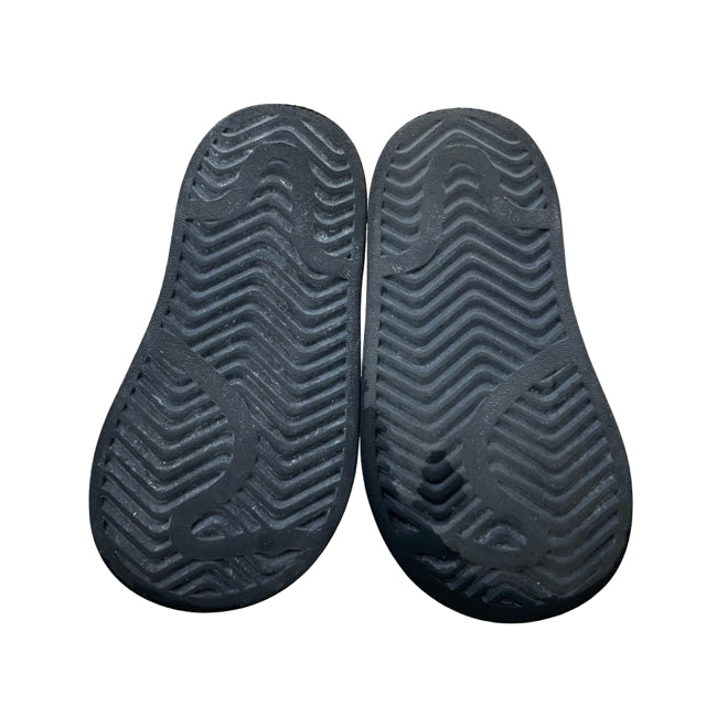 Adidas Black Closed-Toe Sandals - Size 9K