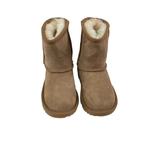 UGG Classic II Chestnut Boots New in Box - Size 8