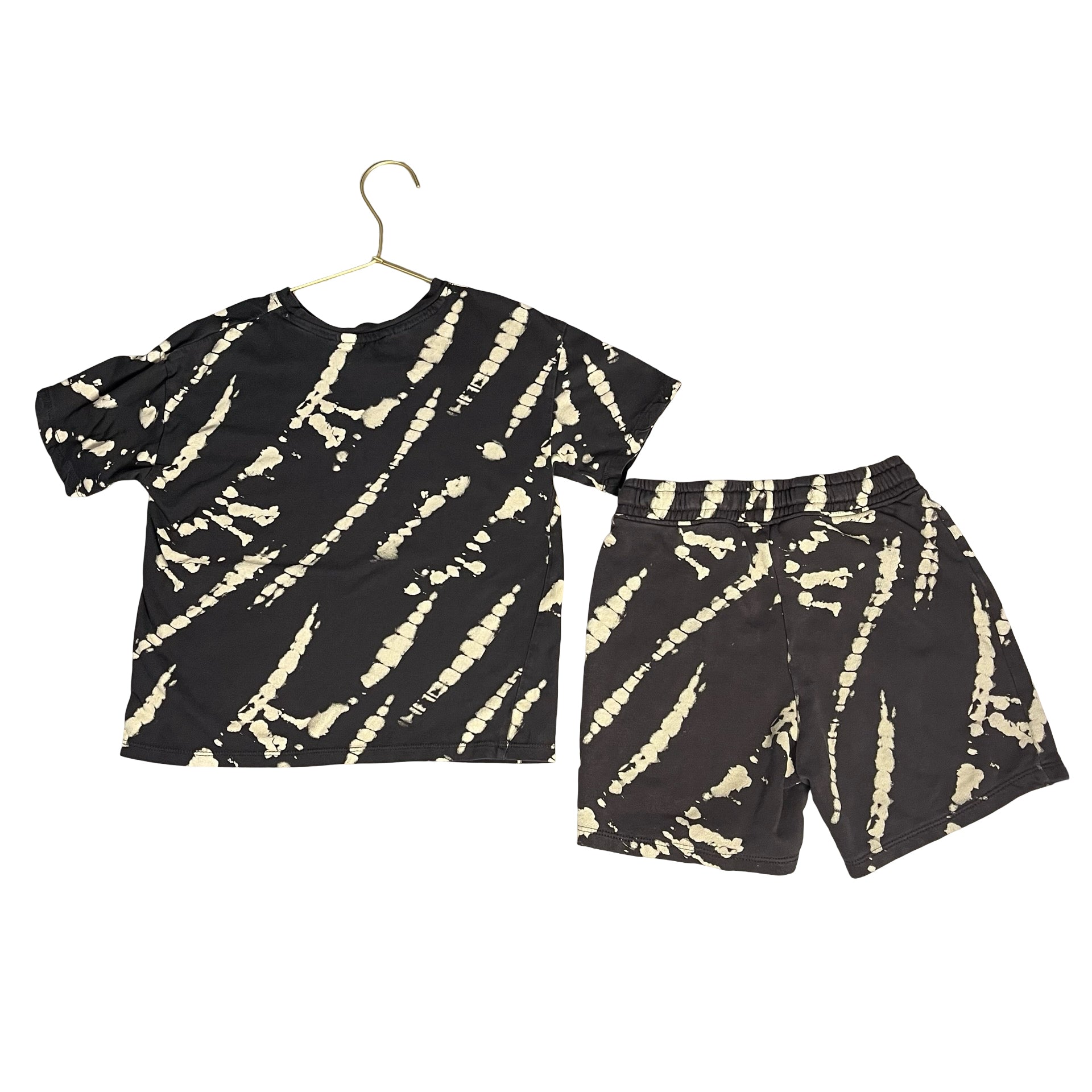 H&M Dark Gray & Tan Tie-Dye Shorts & 'Epic Waves' Tee Set - Size 6
