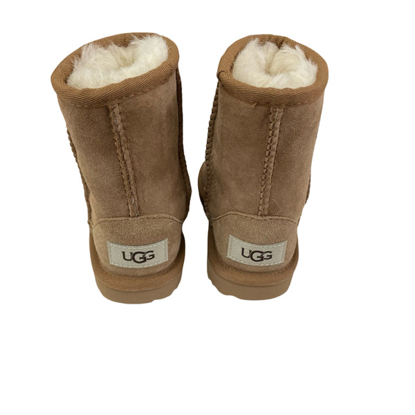 UGG Classic II Chestnut Boots New in Box - Size 8