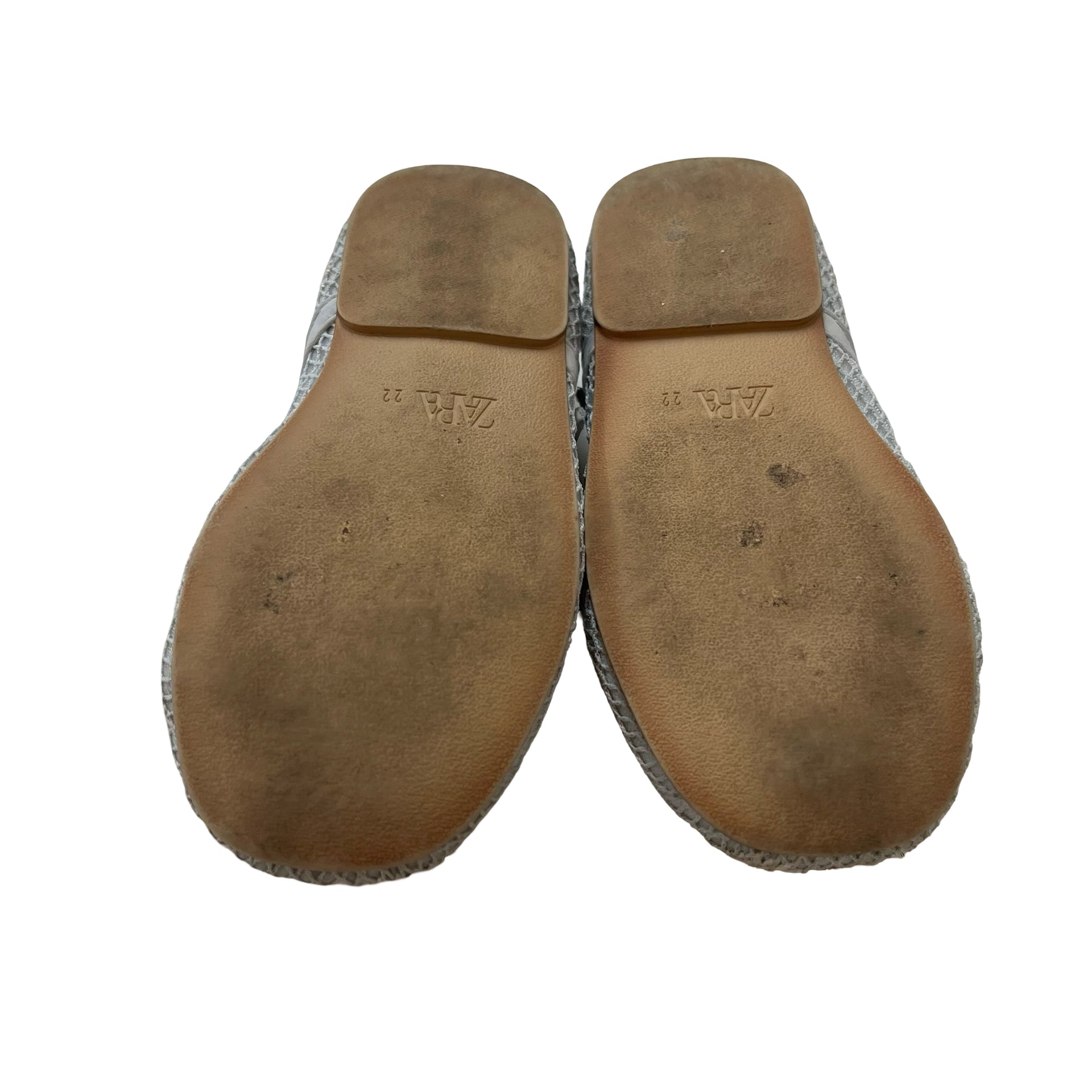 Zara Gray Daisy Mary Jane Shoes - Size 22 (6)