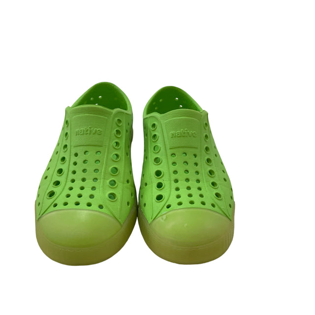 Native Jefferson Yellow Shoes - Size C10