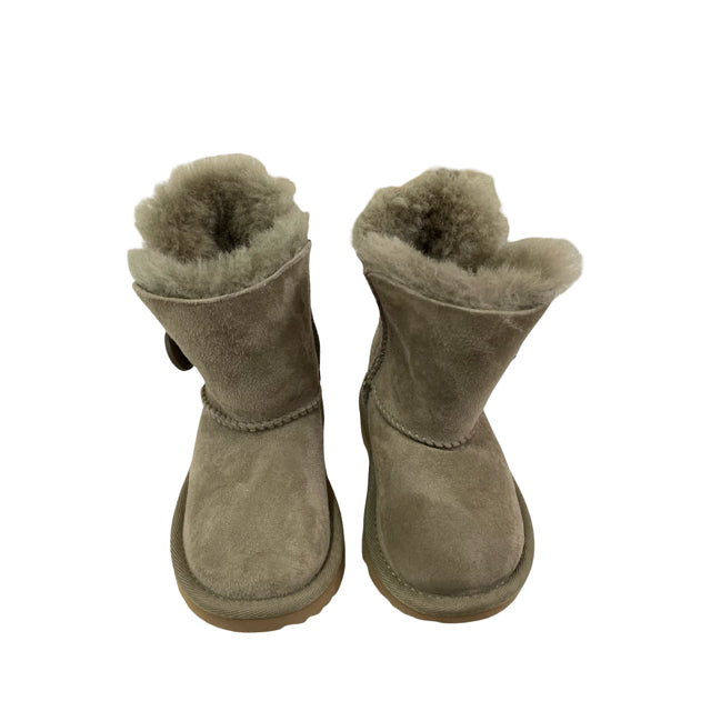 UGG Bailey Button Light Brown Shearling Boots - Size 6