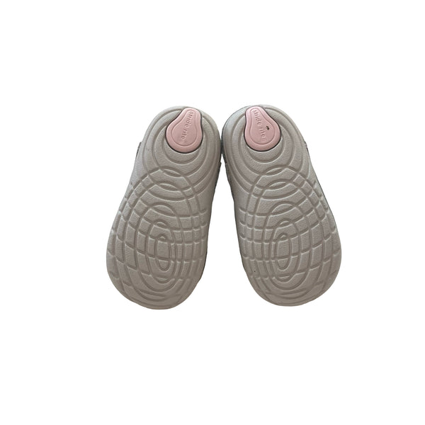 Stride Rite Lavender Iridescent Faux Fur Lined Ankle Boots - Size 5M