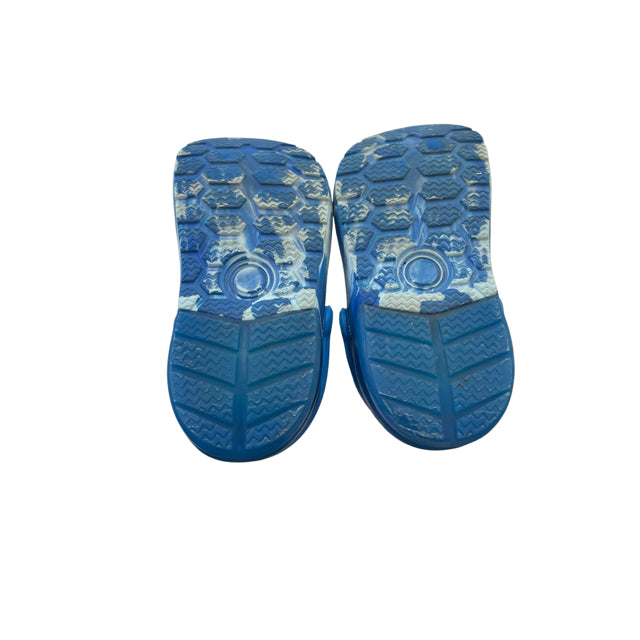 Carter's Blue & Ivory Watercolor Pattern Shoes - Size 8