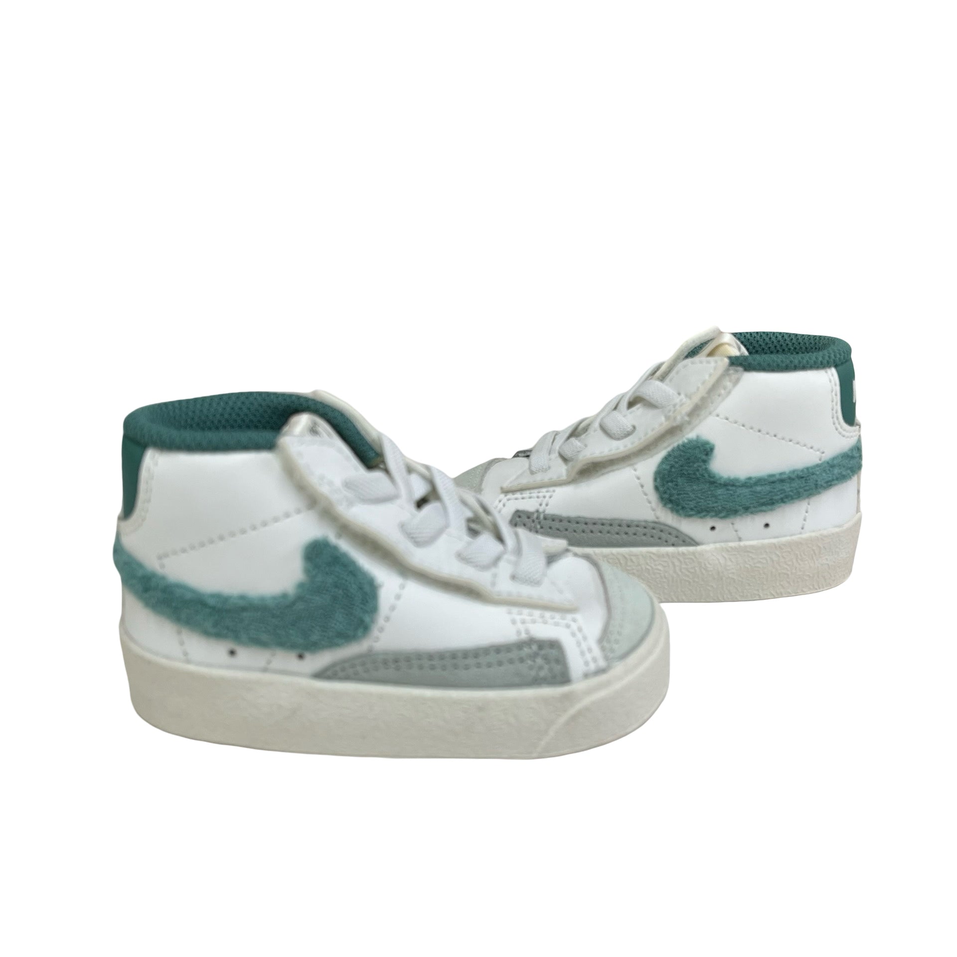 Nike Blazer Mid White & Green Sneakers New in Box - Size 4C