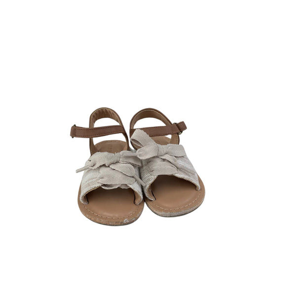 Old Navy Ivory Fabric Sandals - Size 6
