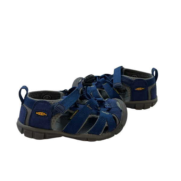 Keen Navy & Gray Closed Toe Sandals - Size 8