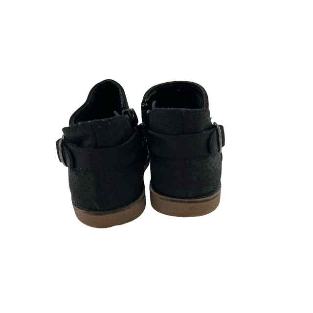 Children's Place Black Low Ankle Boots - Size 6