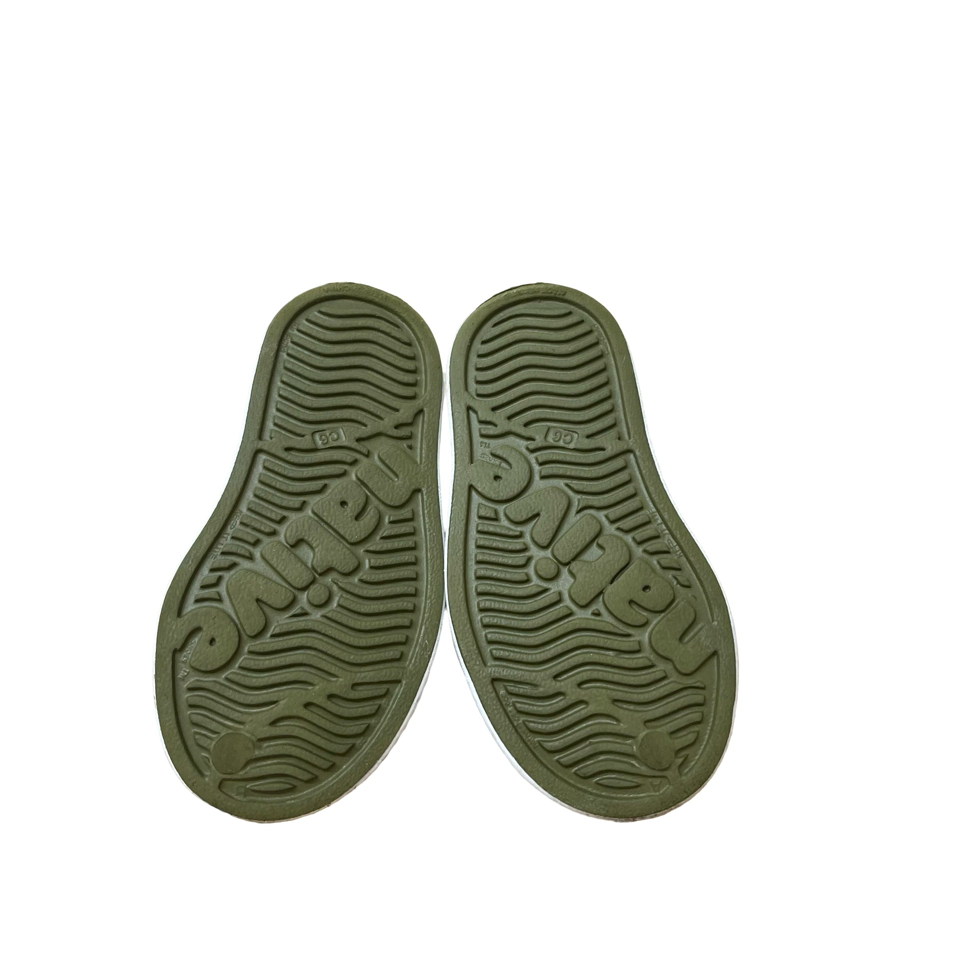 Native Jefferson Olive Green Shoes - Size C6