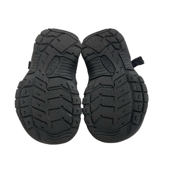 Keen Black & Neon Green Sandals - Size 8 - Bounce Mkt