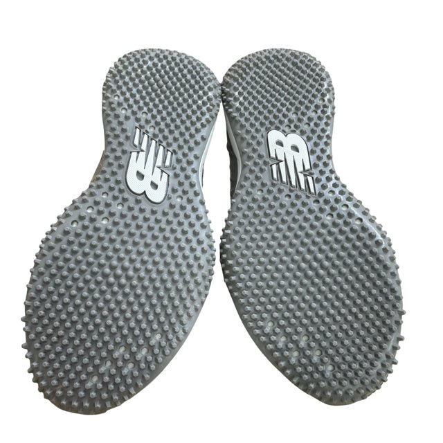 New Balance Gray & Ivory Baseball Turf Cleat - Size 1.5Y - Bounce Mkt