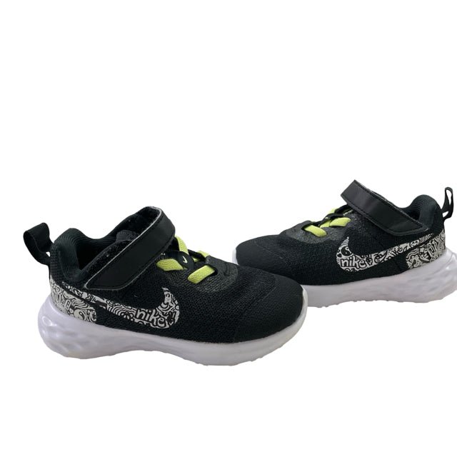 Nike Black Sneakers - Size 5.5C - Bounce Mkt