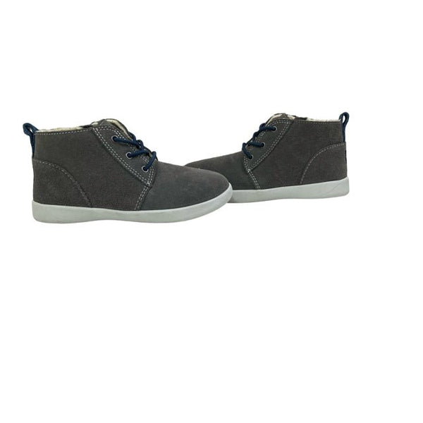 UGG Gray Suede Ankle Sneakers - Size 11 - Bounce Mkt